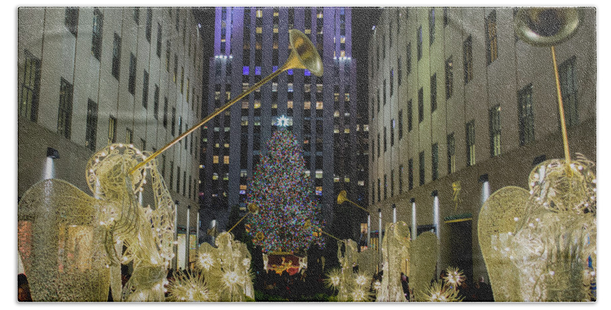 The Tree At Rockefeller Plaza Hand Towel featuring the photograph The Tree At Rockefeller Plaza by Kenneth Cole
