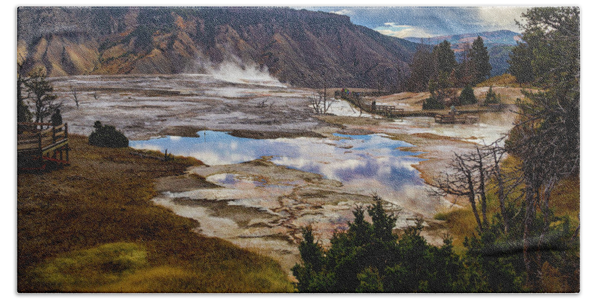 America Bath Towel featuring the photograph Thermal Pool at Mammoth Host Springs by Roslyn Wilkins