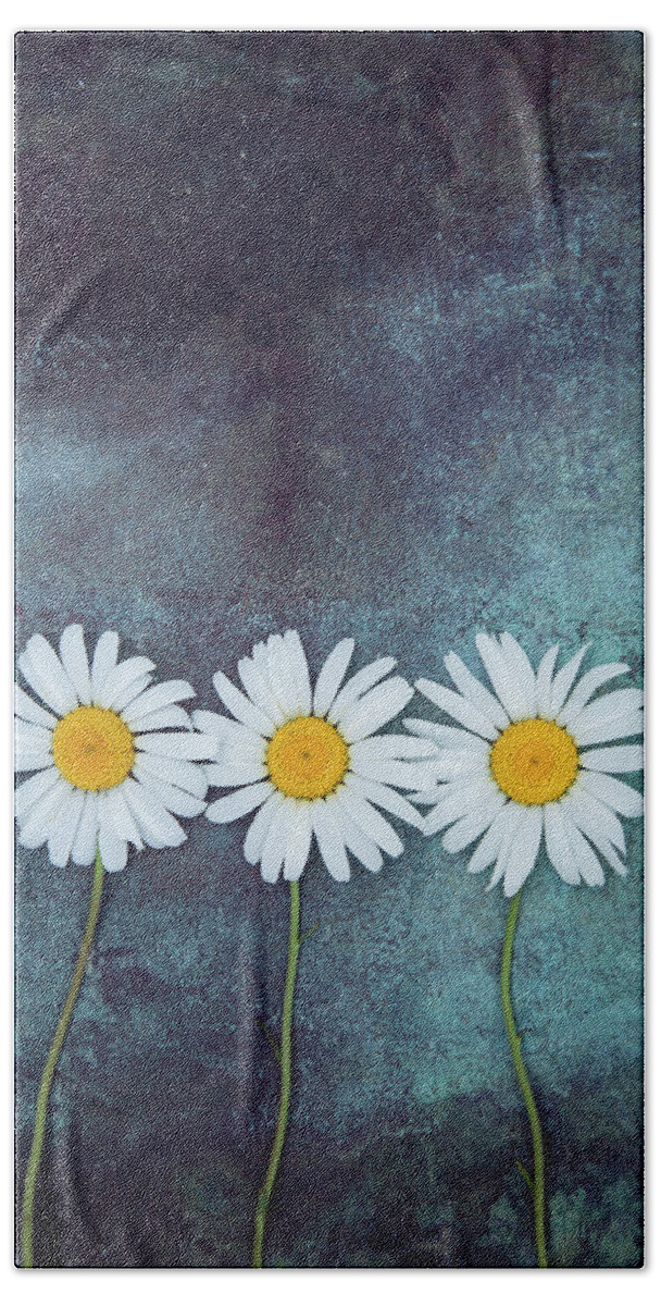 Beauty Hand Towel featuring the photograph Three Daisies by Maria Heyens