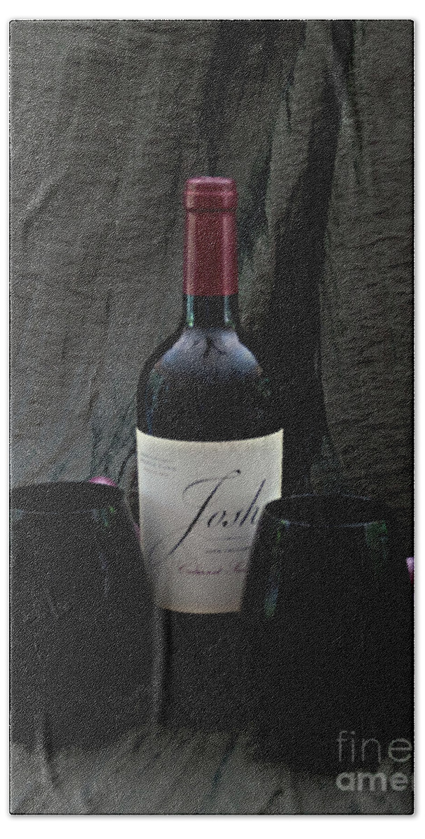 Wine Bath Towel featuring the photograph Toast to You Tonight by Sherry Hallemeier