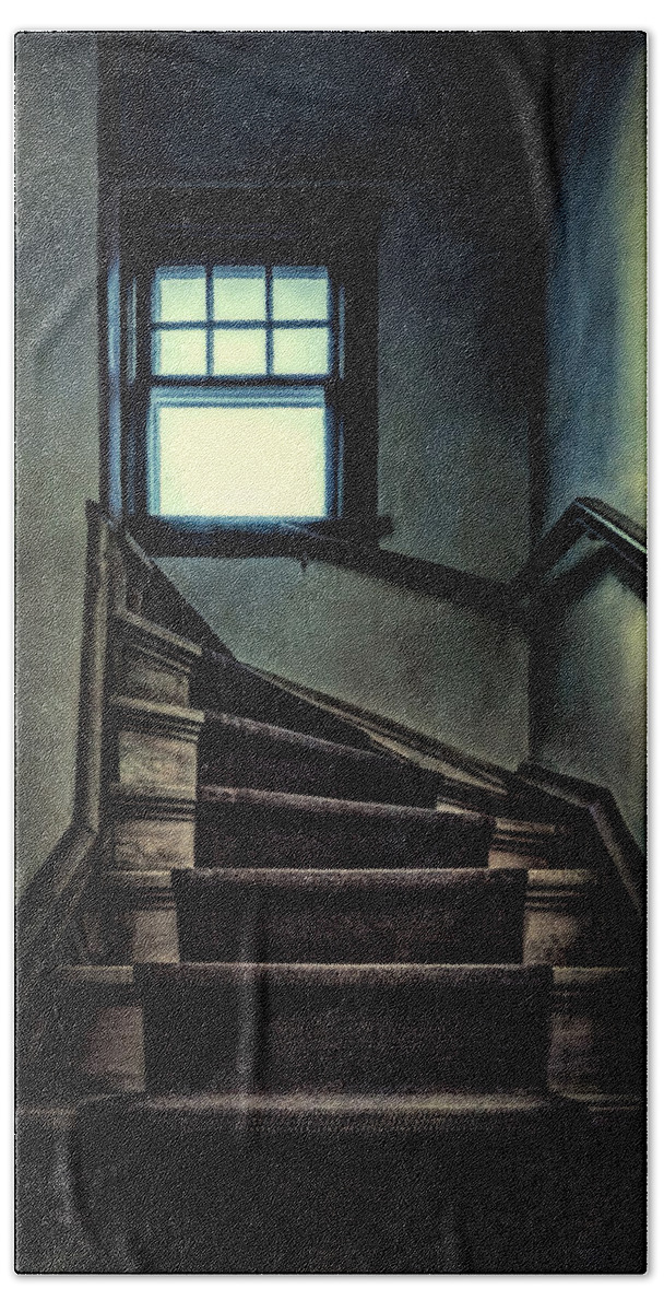 Scott Norris Photography Hand Towel featuring the photograph Top of the Stairs by Scott Norris