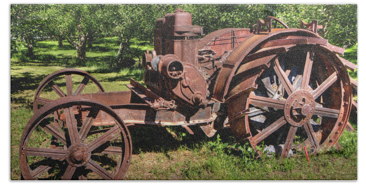 Vintage Tractor Bath Towel featuring the photograph Tractor 3 by Doug Matthews