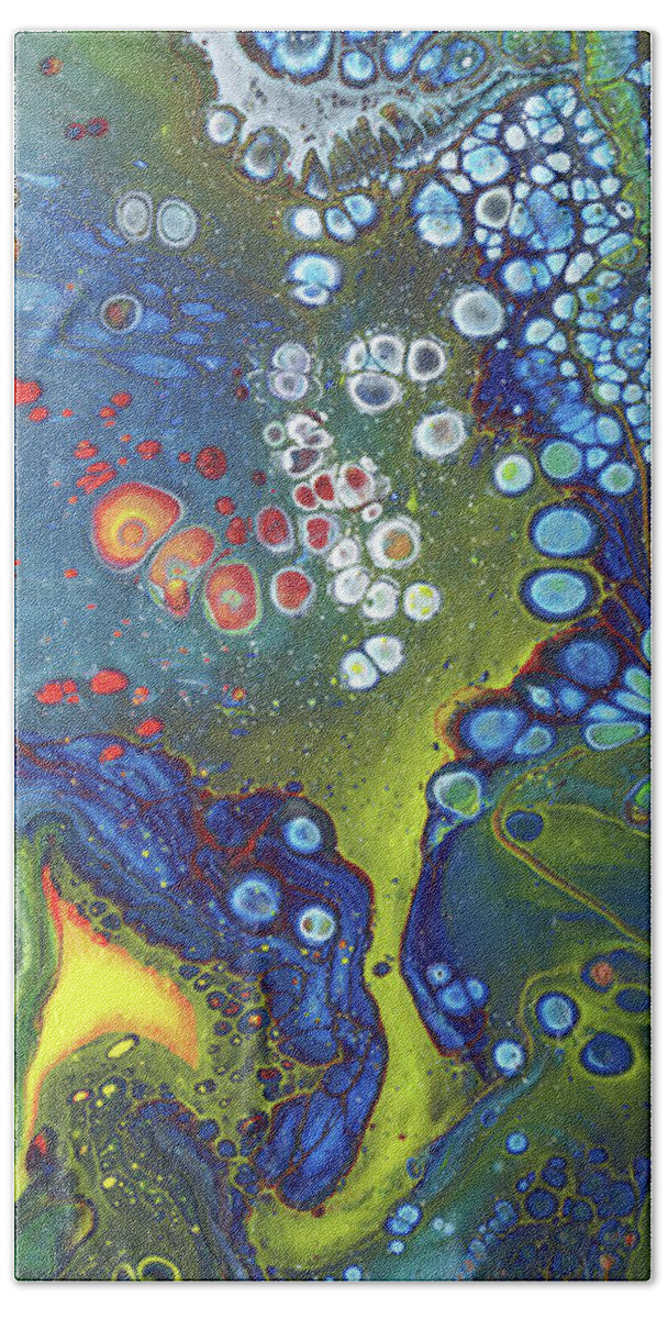 Acrylic Pour Hand Towel featuring the mixed media Tri Space Centre by David Bader