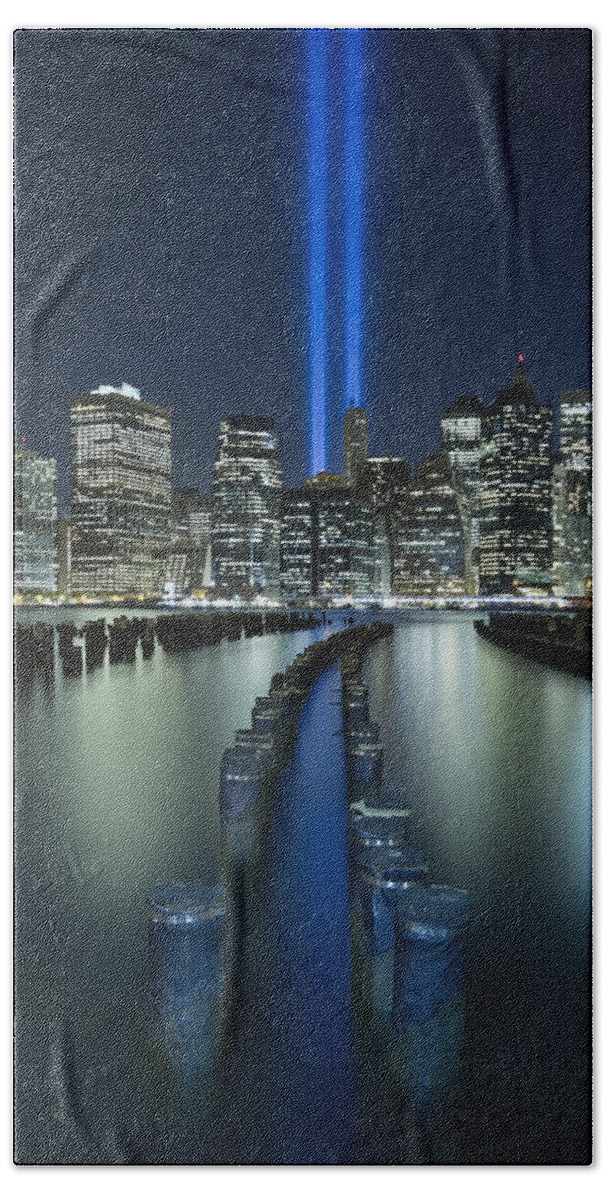 9-11 Hand Towel featuring the photograph Tribute In Light by Evelina Kremsdorf