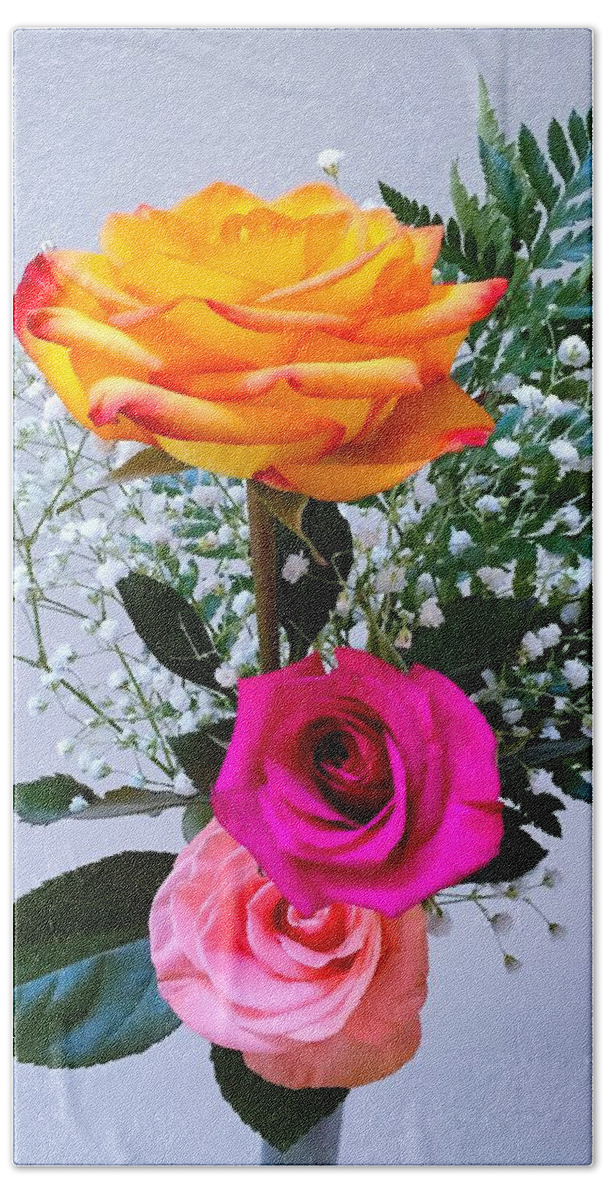 Roses Hand Towel featuring the photograph True Beauty by Carlos Avila