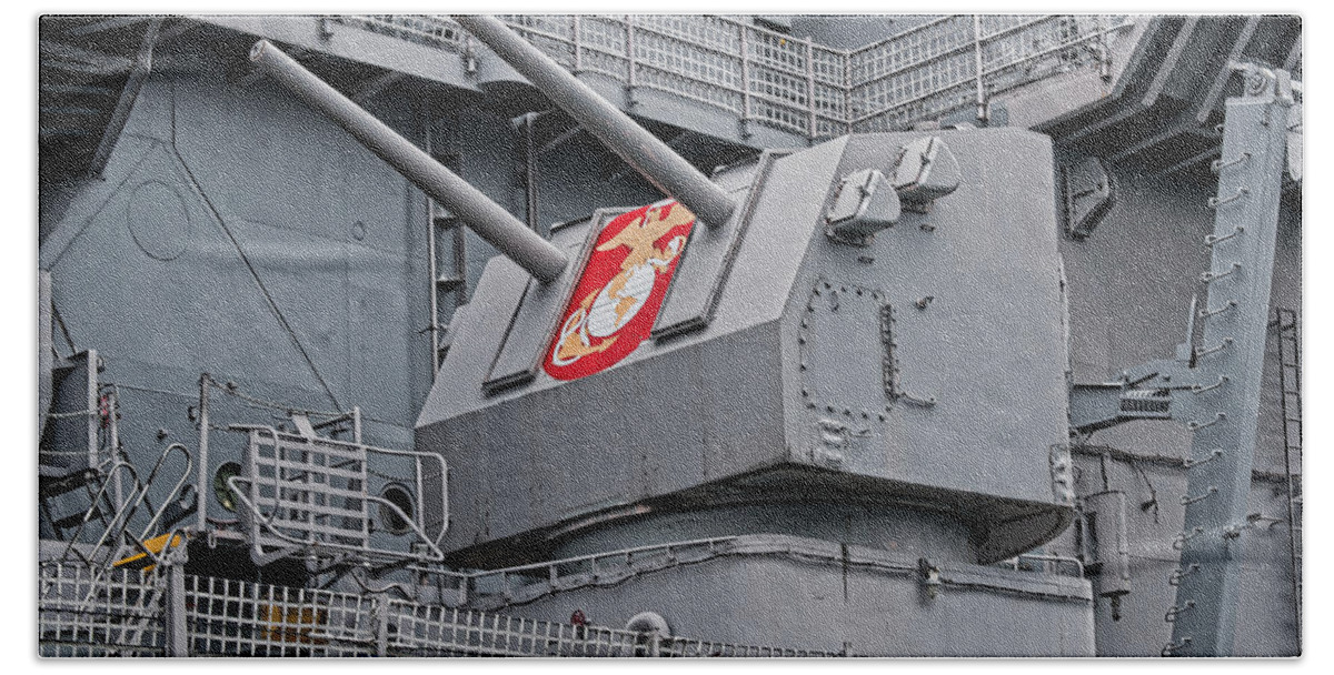 Uss Wisconsin Bath Towel featuring the photograph Twin Fives by Christopher Holmes