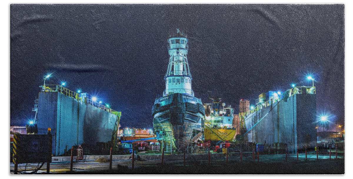 Cove Bath Towel featuring the photograph USG Intrepid by Marvin Spates