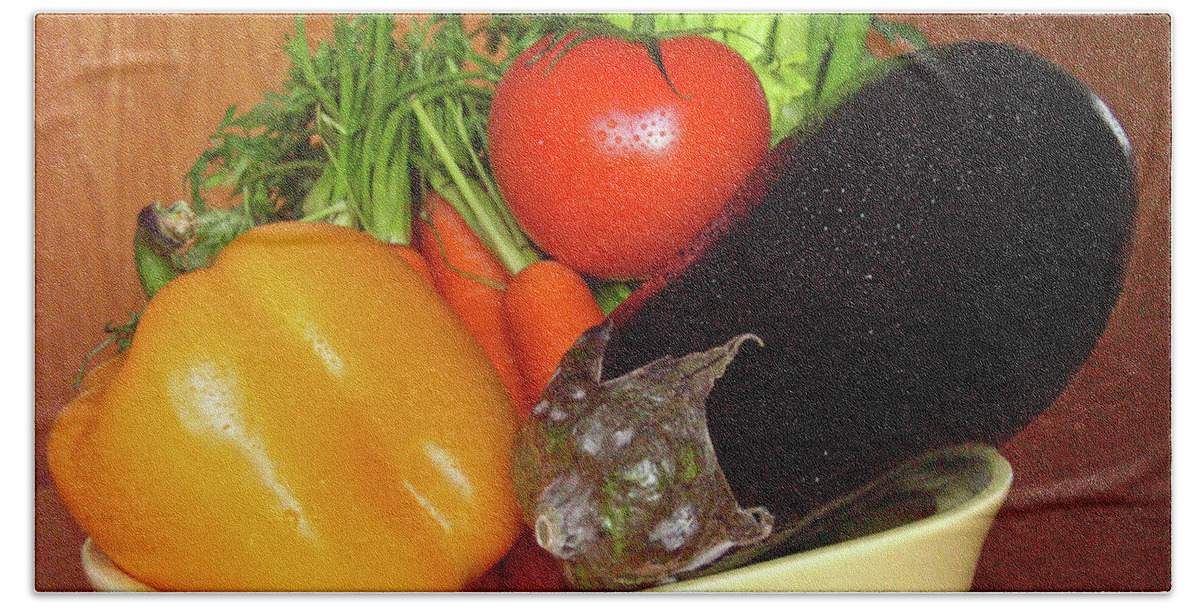 Pepper Bath Towel featuring the photograph Vegetable Bowl by Ira Marcus