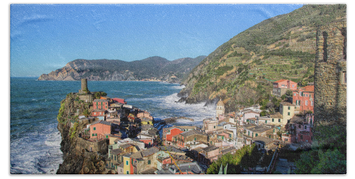 Italy Bath Towel featuring the photograph Vernazza in Cinque Terre by Cheryl Strahl