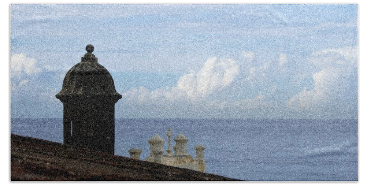 San Juan Hand Towel featuring the photograph View to the Sea from El Morro by Lois Lepisto