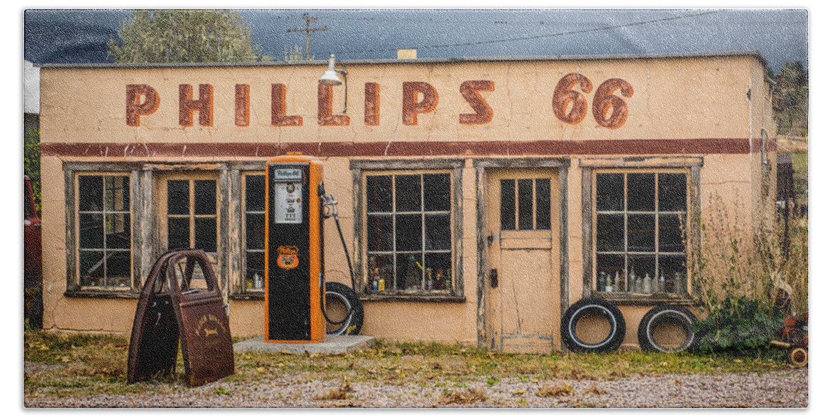 Ethyl Hand Towel featuring the photograph Vintage Phillips 66 Service Station by Paul Freidlund