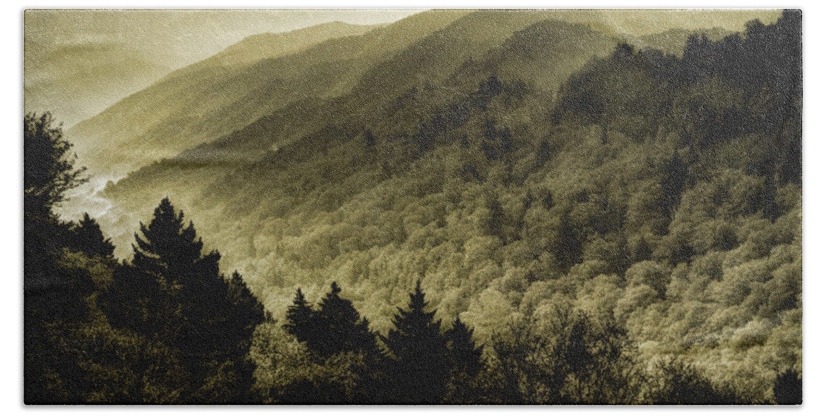 Smoky Mountains Bath Towel featuring the photograph Vintage Smokies by Mike Eingle