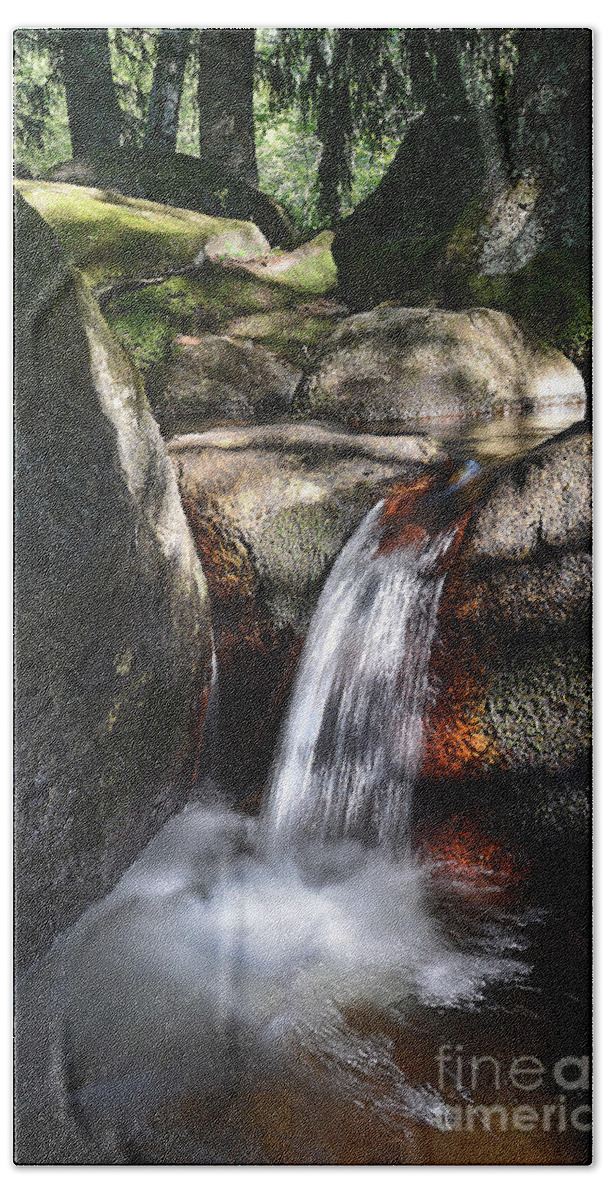 Stone River Bath Towel featuring the photograph Vitosha Mountain Waterfalls - Bulgaria by Steve Somerville