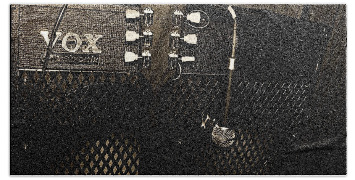 Music Bath Towel featuring the photograph VOX Amp by Chris Berry