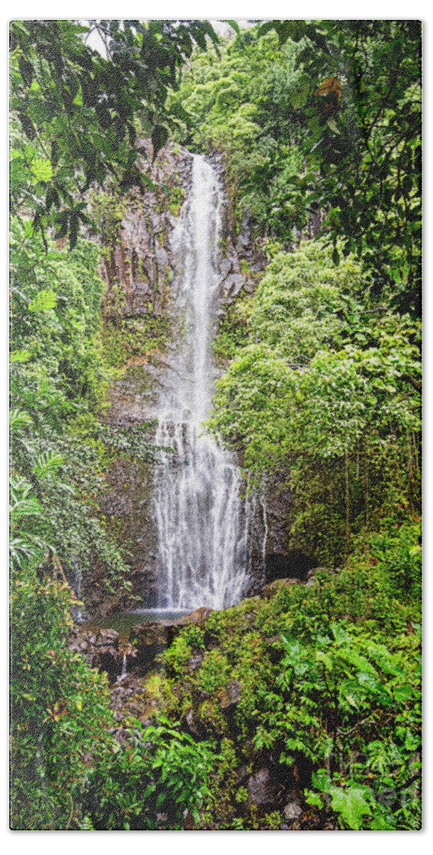 Maui Hand Towel featuring the photograph Wailua Falls1 by Baywest Imaging
