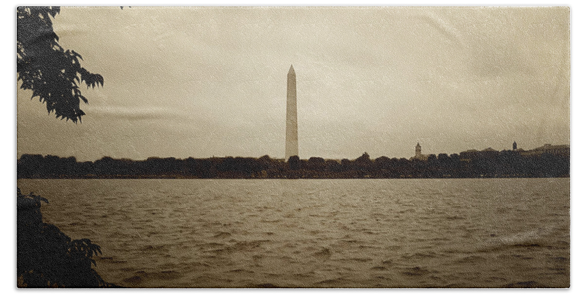 Washington Monument Bath Towel featuring the photograph Washington Monument in Sepia by Bill Cannon