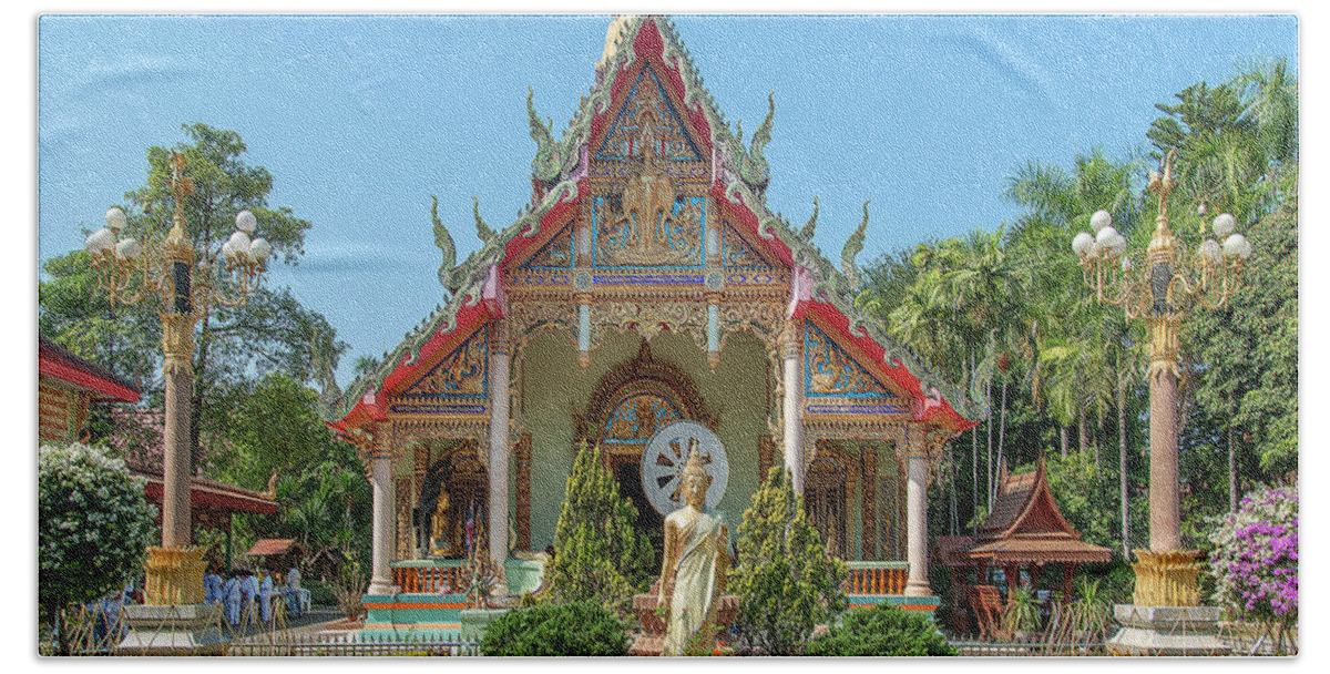 Scenic Bath Towel featuring the photograph Wat Thung Luang Phra Wihan DTHCM2099 by Gerry Gantt