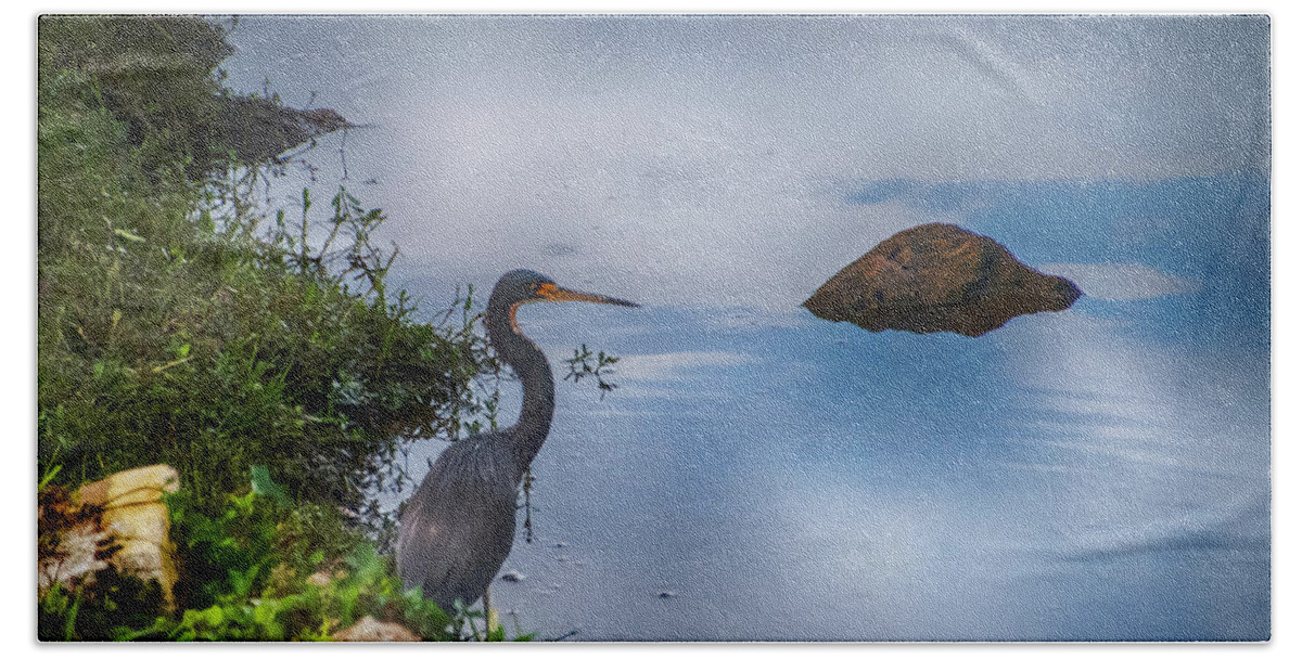 Heron Bath Towel featuring the photograph Watchful by Judy Hall-Folde