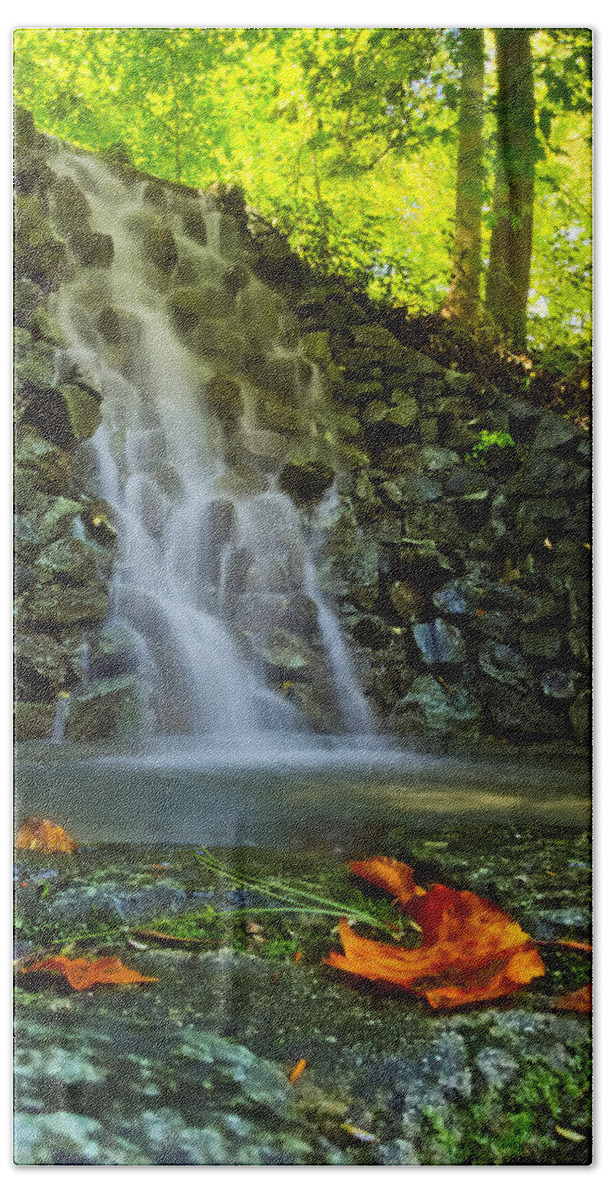 Autumn Bath Towel featuring the photograph Waterfall Foliage by Amanda Jones