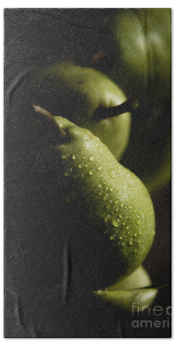 Healthy Bath Towel featuring the photograph We three Pears by Deborah Klubertanz