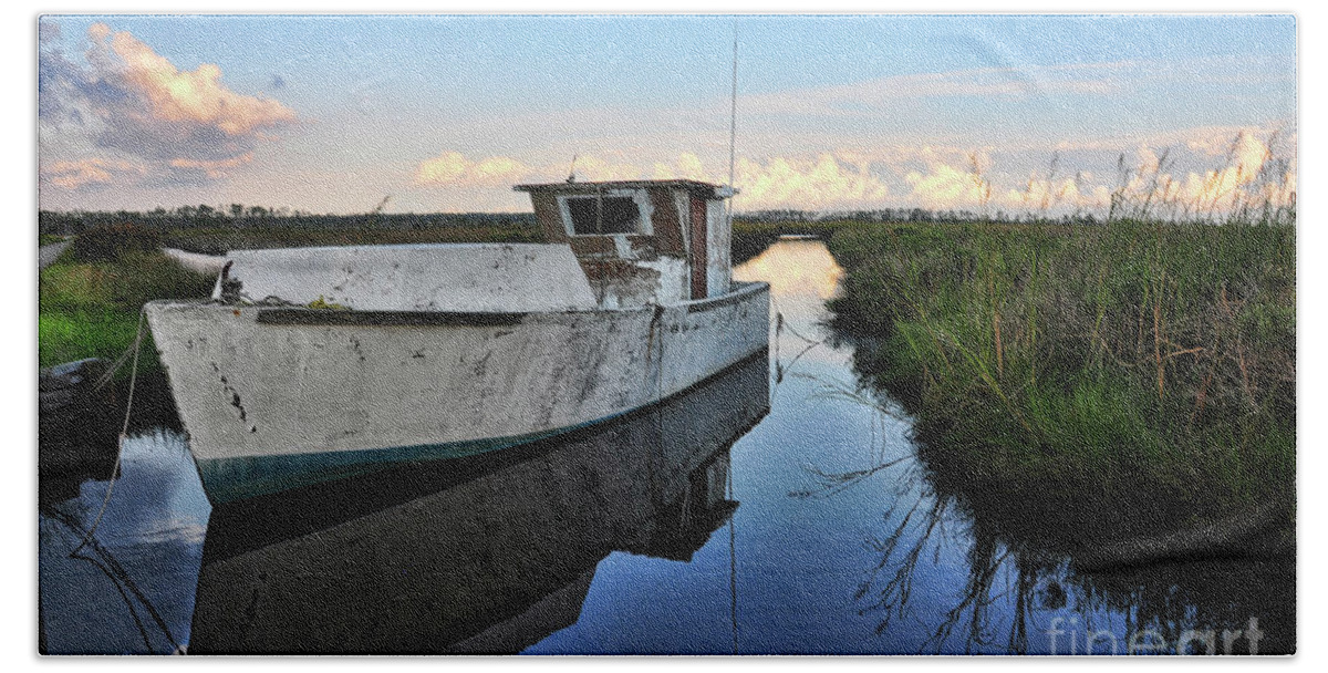 Boat Bath Towel featuring the photograph Weathered Reflection by Randy Rogers