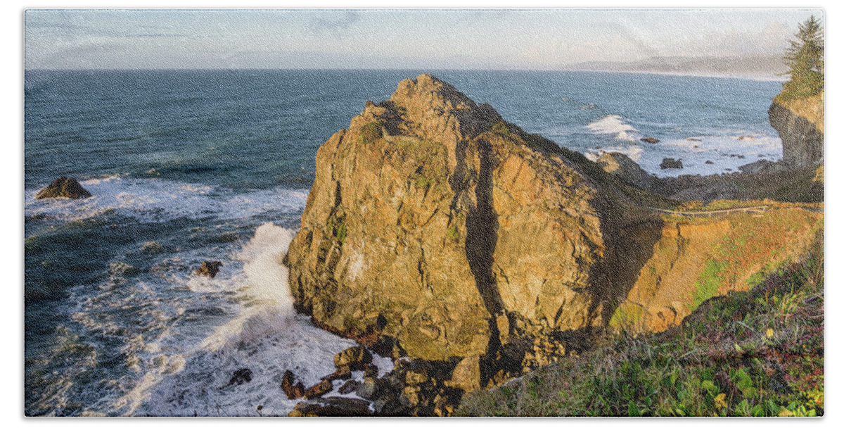 Sea Stacks Bath Towel featuring the photograph Wedding Rock Evening Light by Greg Nyquist