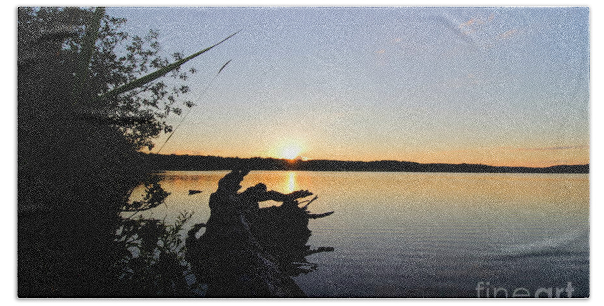 Sunset Bath Towel featuring the photograph West Thompson Lake Summer Sunset by Neal Eslinger