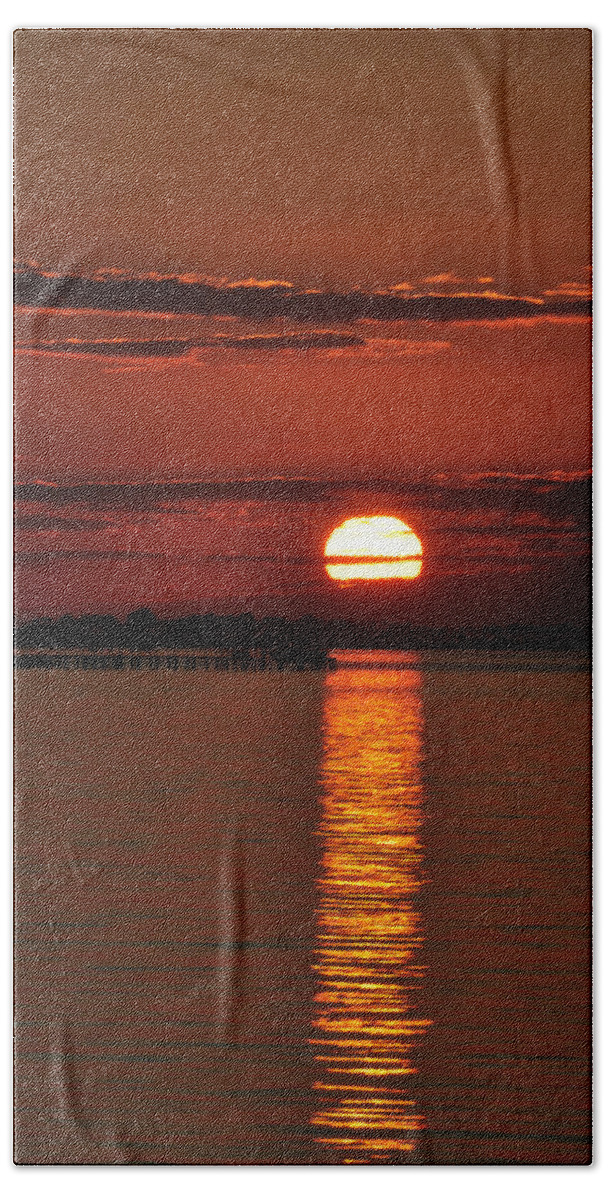 Sunsets Bath Towel featuring the photograph When You See Beauty by Jan Amiss Photography