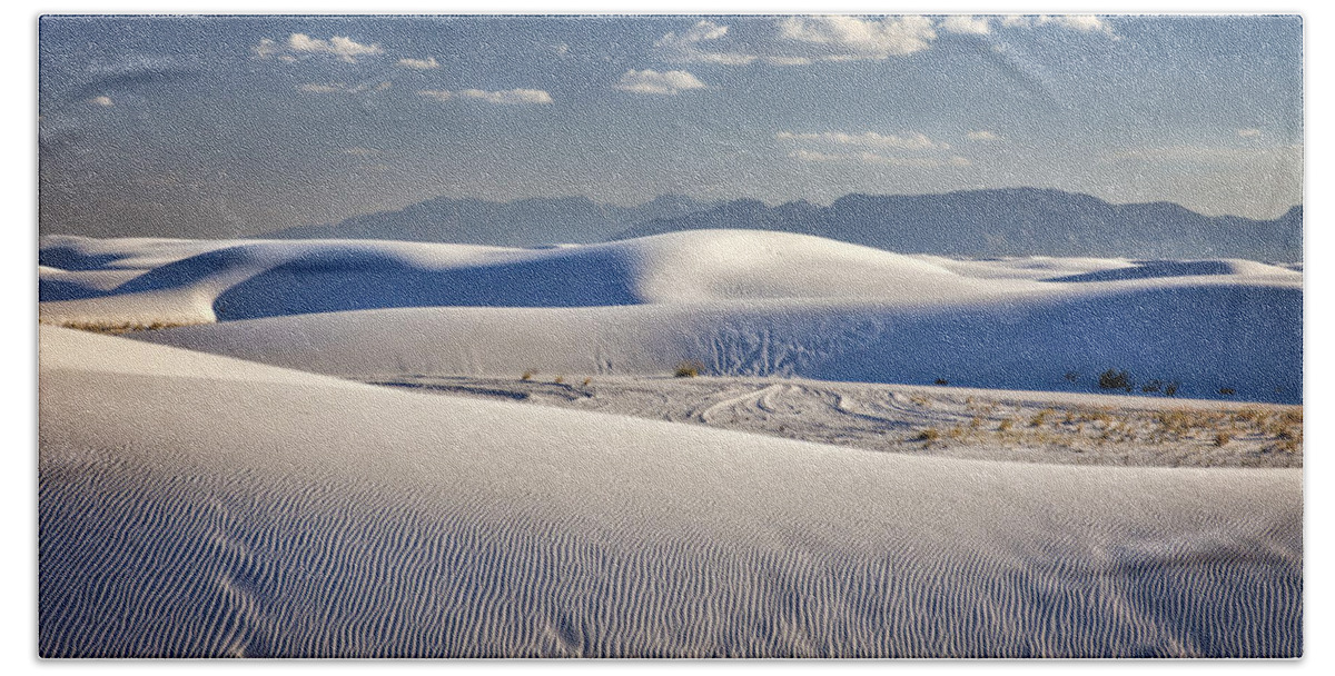 White Sands National Monument Bath Towel featuring the photograph White Sands Blues by Diana Powell