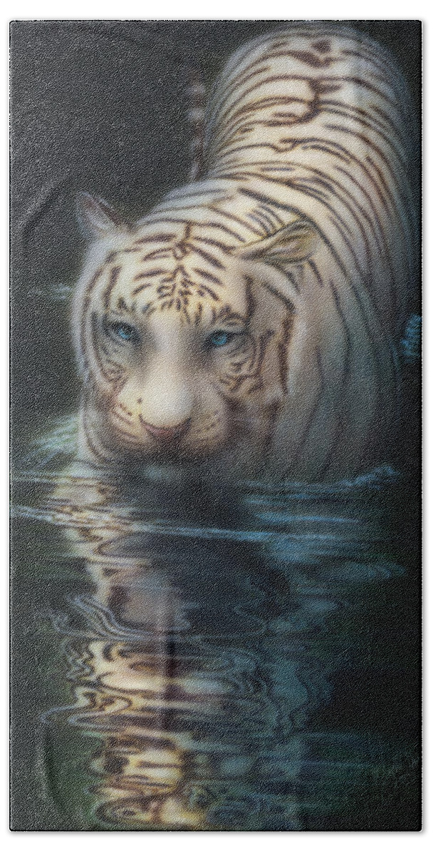  Bath Towel featuring the painting White Tiger by Wayne Pruse