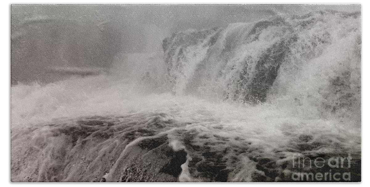 Water Hand Towel featuring the photograph White Water by Raymond Earley