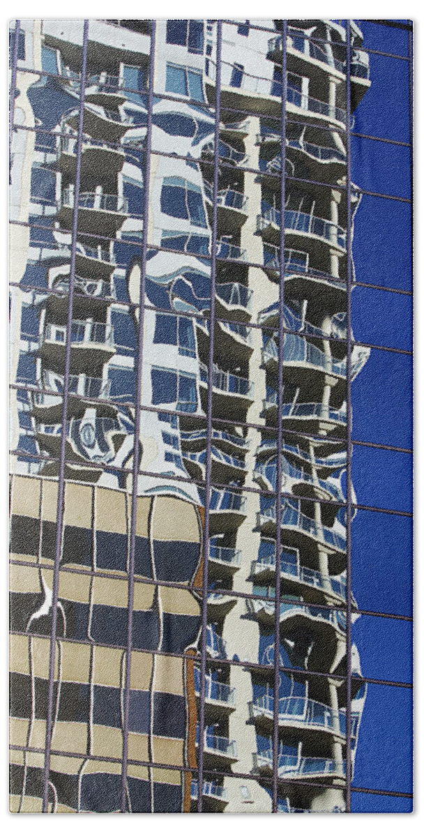 Building Bath Towel featuring the photograph Wiggly Balconies by Phyllis Denton