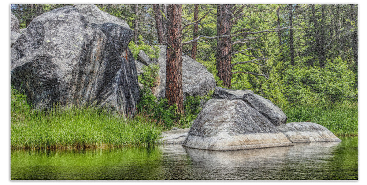 Winchester Idaho Lake Boulder Rocks Green Pine Trees Clear Water Hdr Ripples Drawing Bath Towel featuring the photograph Winchester Lake Rocks by Brad Stinson