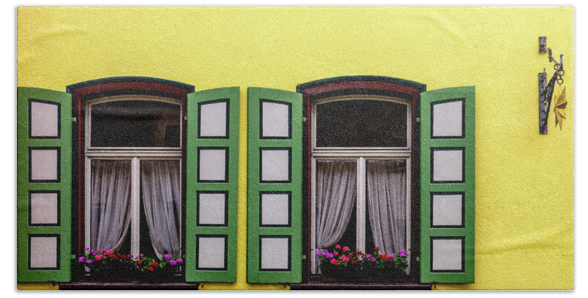 Windows Hand Towel featuring the photograph Windows by Alan Hart