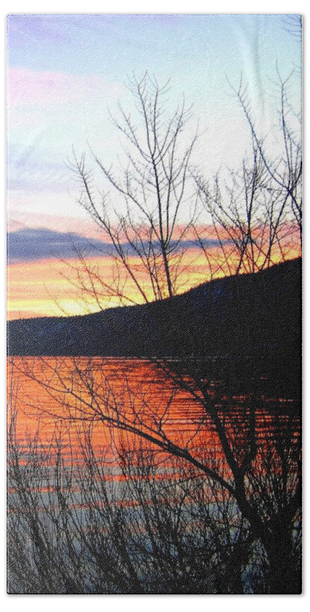 Sunset Bath Towel featuring the photograph Wood Lake Sunset by Will Borden