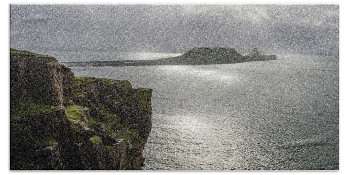 Worms Hand Towel featuring the photograph Worms Head, Rhossili Bay 2 by Perry Rodriguez