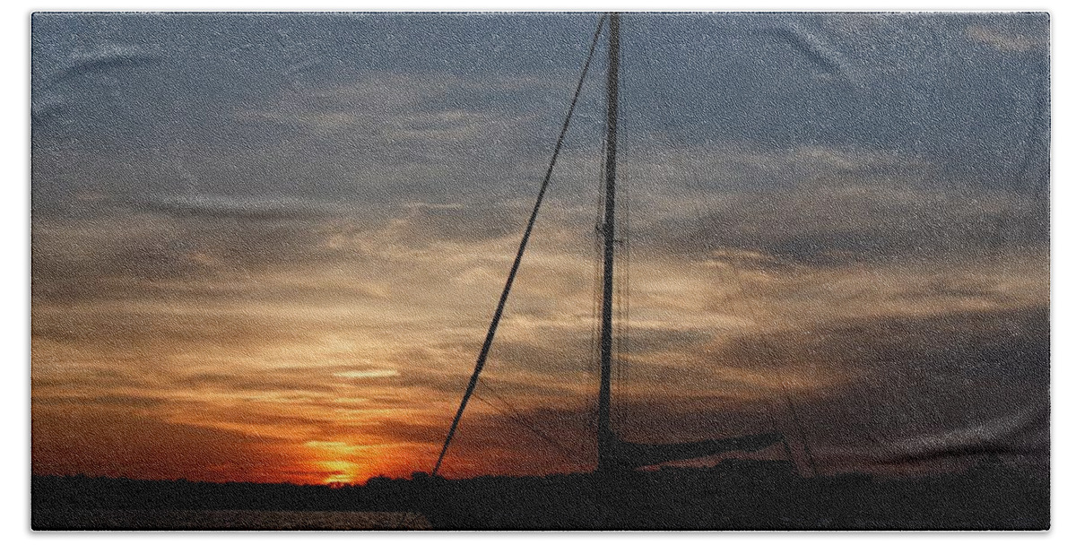 Wrightsville Beach Hand Towel featuring the photograph Wrightsville Sunset by Chris Berrier