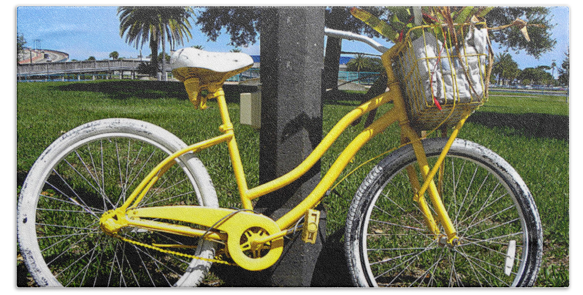 Daytona Bath Towel featuring the photograph Yellow Bicycle by Christopher Mercer