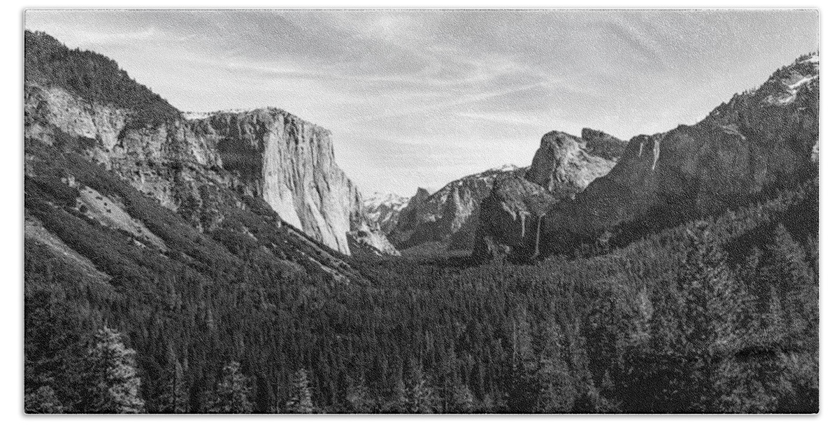 Yosemite Hand Towel featuring the photograph Yosemite B/W by Mike Ronnebeck