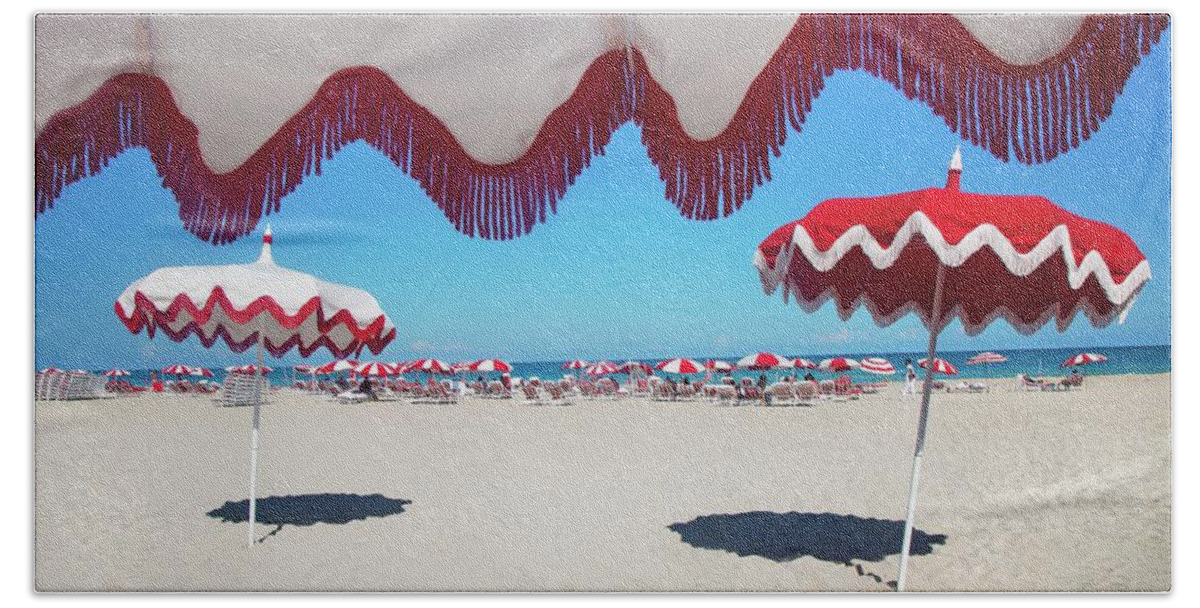Estock Bath Towel featuring the digital art Beach Umbrellas In South Beach Miami #1 by Claudia Uripos