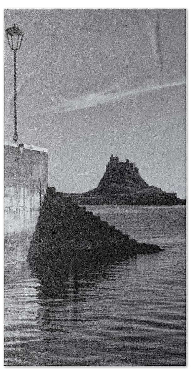 Lindisfarne Bath Sheet featuring the photograph Lindisfarne Castle #1 by David Pringle