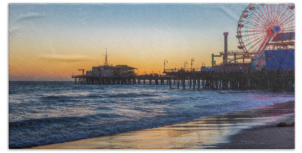 Ferris Wheel Hand Towel featuring the photograph Pacific Park On The Pier #2 by Gene Parks