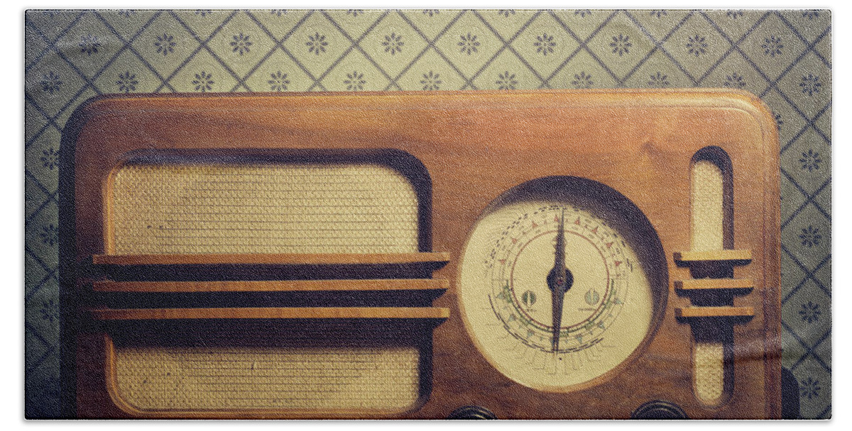 Radio Bath Towel featuring the photograph Vintage Radio Still life by Jelena Jovanovic