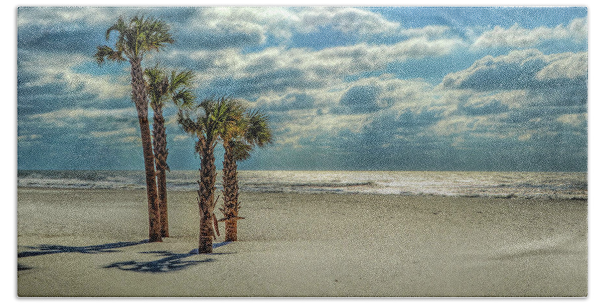 Alabama Bath Towel featuring the photograph 4 Palms on the Beach by Michael Thomas