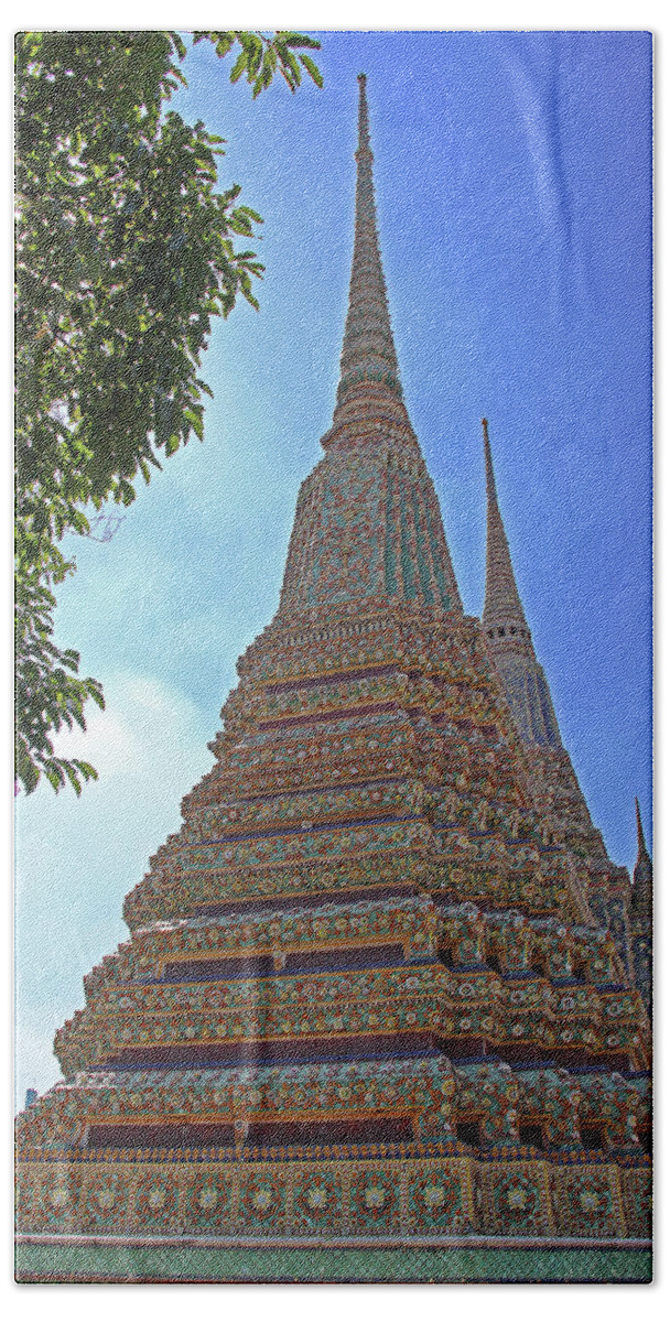  Bangkok Hand Towel featuring the photograph Bangkok, Thailand - Wat Phra Kaew - Temple Of The Emerald Buddha #2 by Richard Krebs