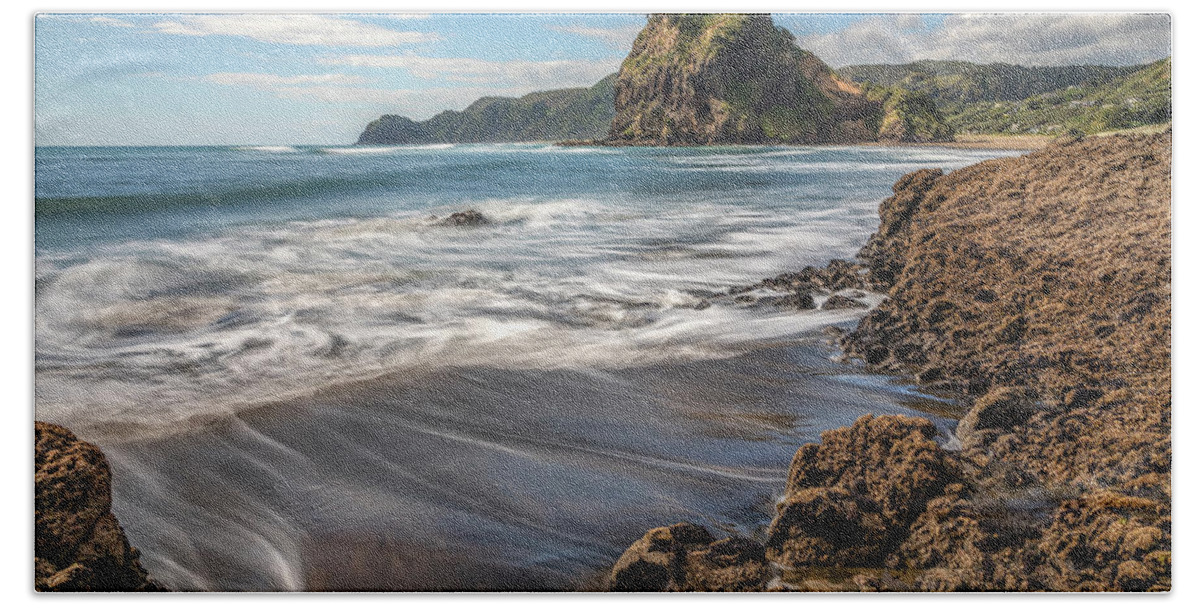 Piha Beach Bath Towel featuring the photograph Piha Beach - New Zealand #6 by Joana Kruse