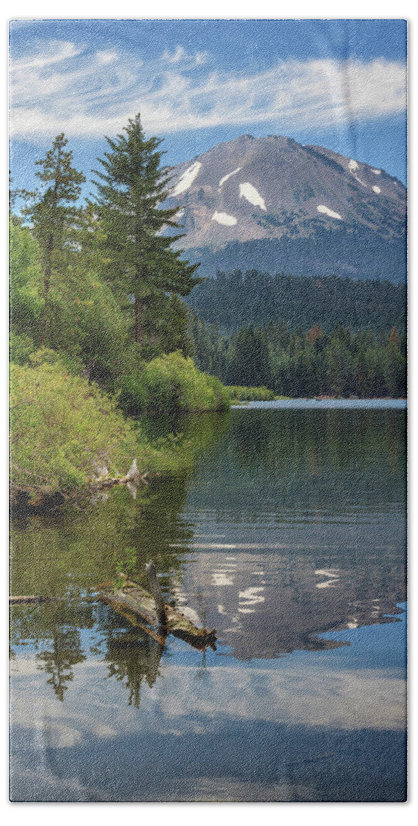 Mount Lassen Bath Towel featuring the photograph A Reflection Of Mount Lassen by James Eddy