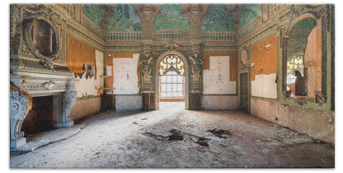 Urban Bath Towel featuring the photograph Abandoned Hall in Villa by Roman Robroek
