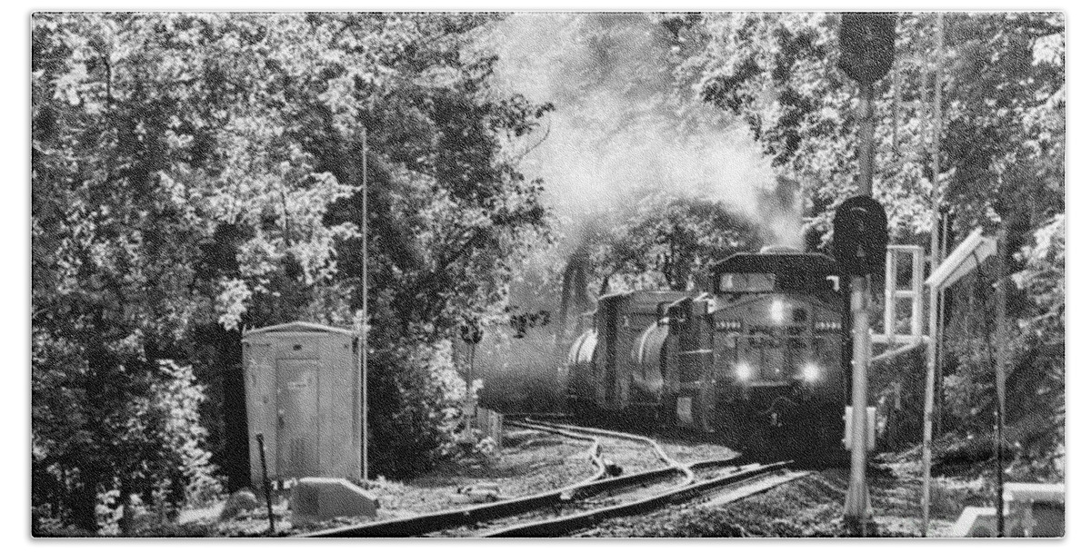 Csx Hand Towel featuring the photograph Along the Old Main - No.14 - Our Turn by Steve Ember