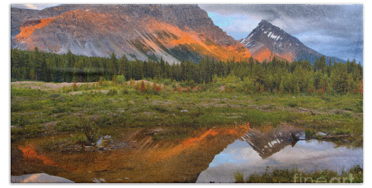 Canadian Rocky Mountains Bath Towel featuring the photograph Banff Pond Sunset Reflections by Adam Jewell